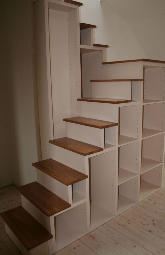 Büchertreppe